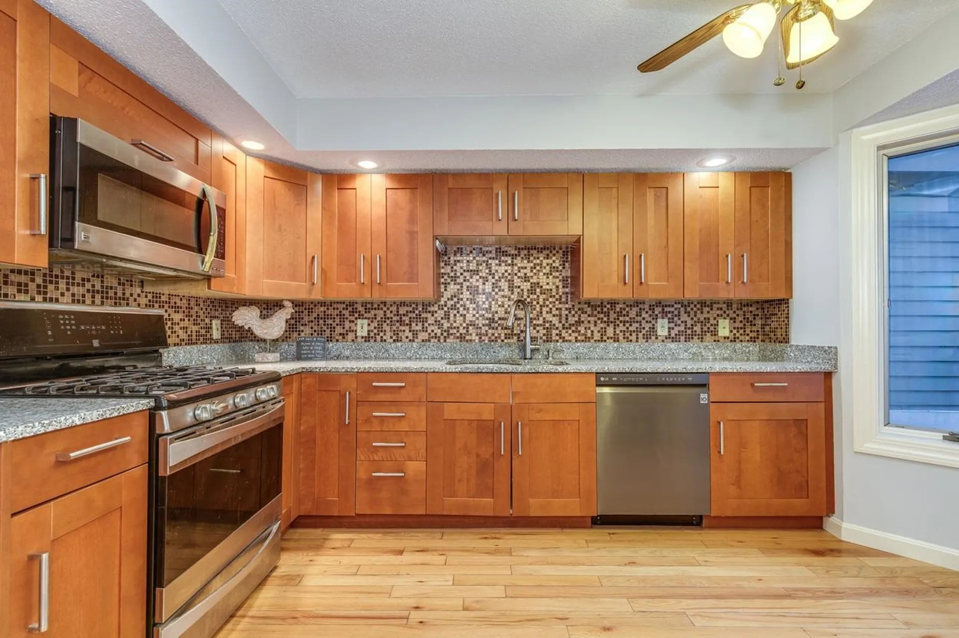 49 Hickory Lane Windham NH 03087