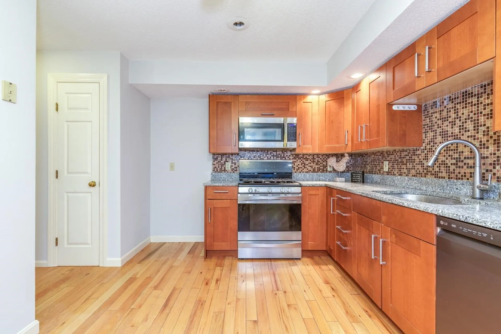 49 Hickory Lane Windham NH 03087