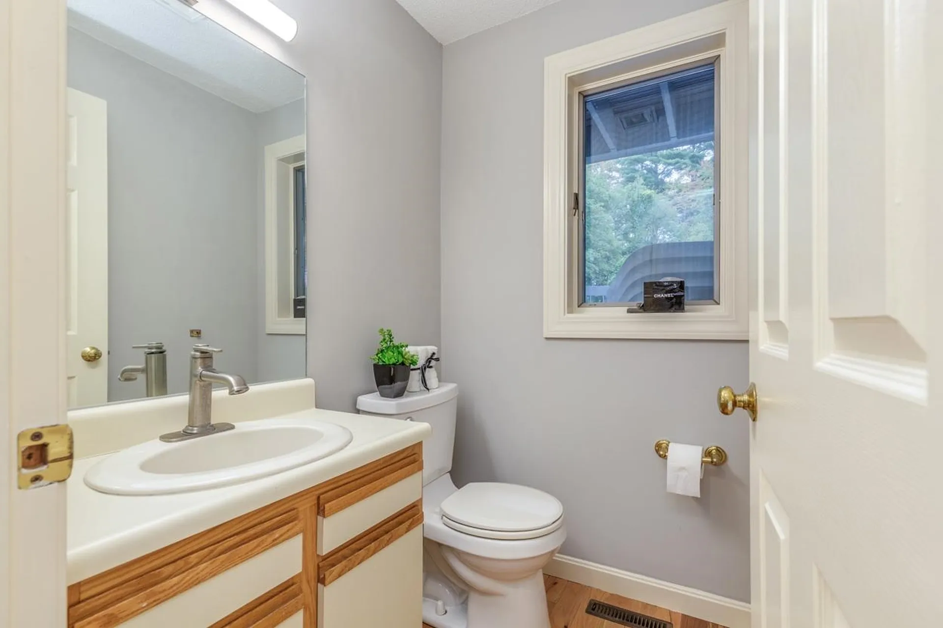 49 Hickory Lane Windham NH 03087