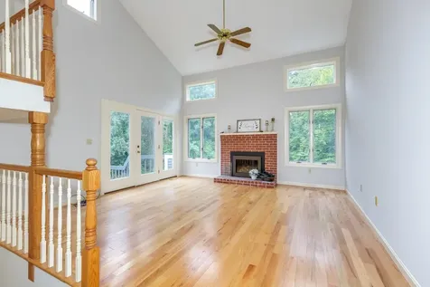 49 Hickory Lane Windham NH 03087