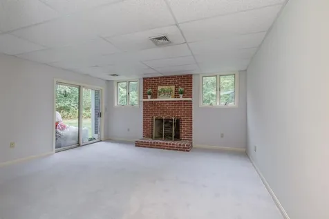 49 Hickory Lane Windham NH 03087