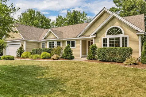 24 Mountain Overlook Wilmot NH 03287