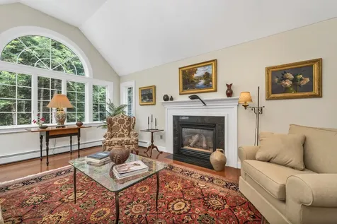 24 Mountain Overlook Wilmot NH 03287