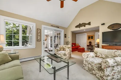 24 Mountain Overlook Wilmot NH 03287