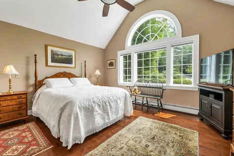 24 Mountain Overlook Wilmot NH 03287