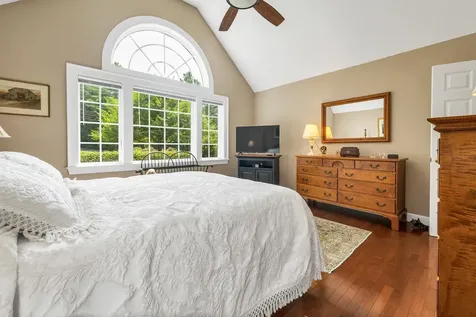 24 Mountain Overlook Wilmot NH 03287