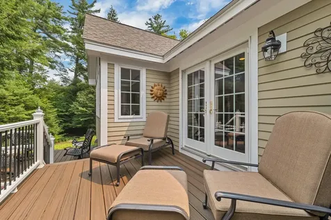 24 Mountain Overlook Wilmot NH 03287