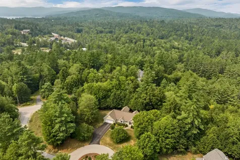24 Mountain Overlook Wilmot NH 03287