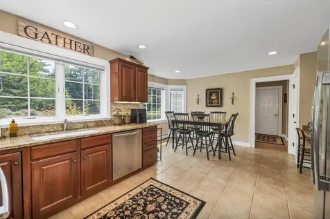 24 Mountain Overlook Wilmot NH 03287