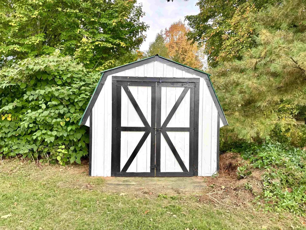 170 Pelow Hill Derby VT 05830