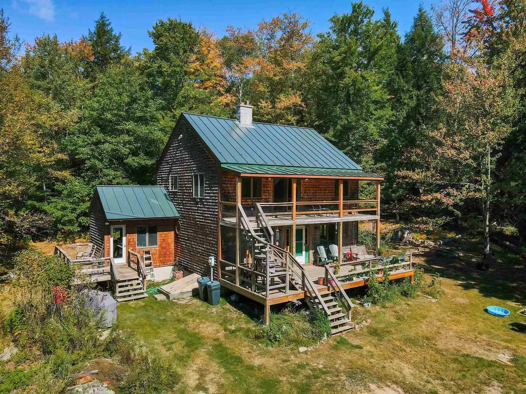 823 Country Land Drive Haverhill NH 03774