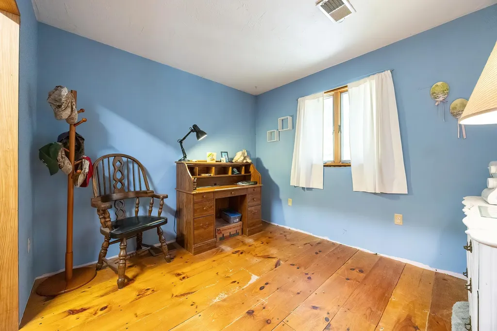 823 Country Land Drive Haverhill NH 03774