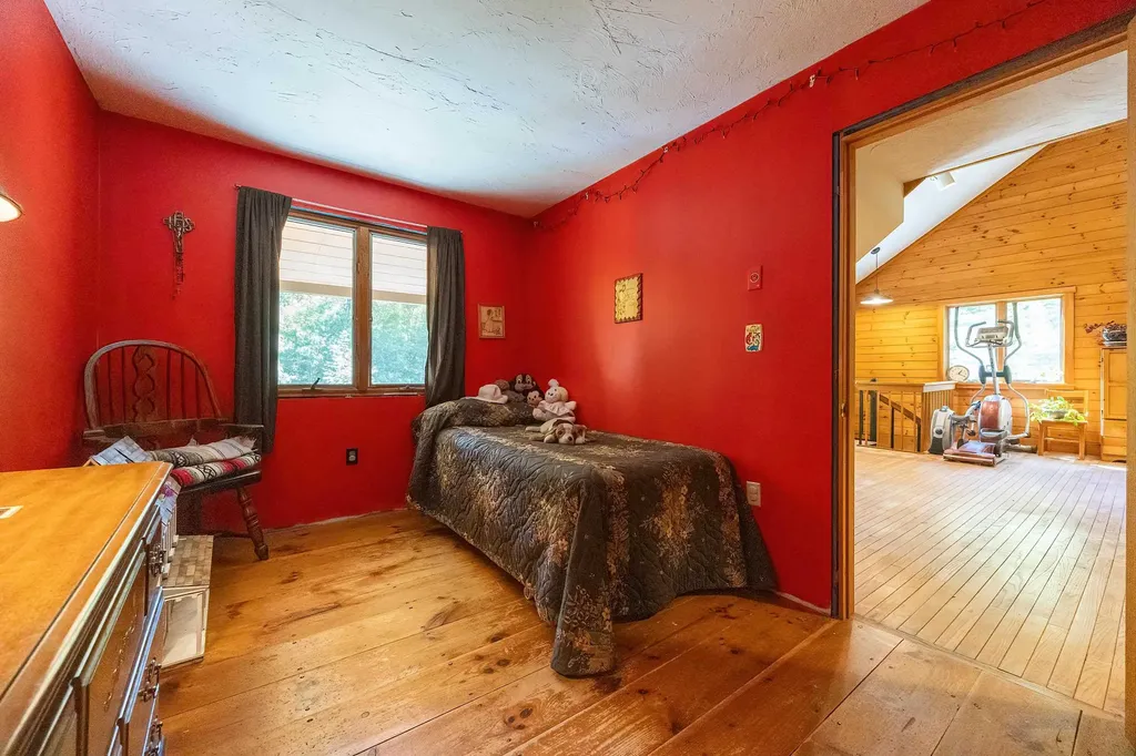 823 Country Land Drive Haverhill NH 03774