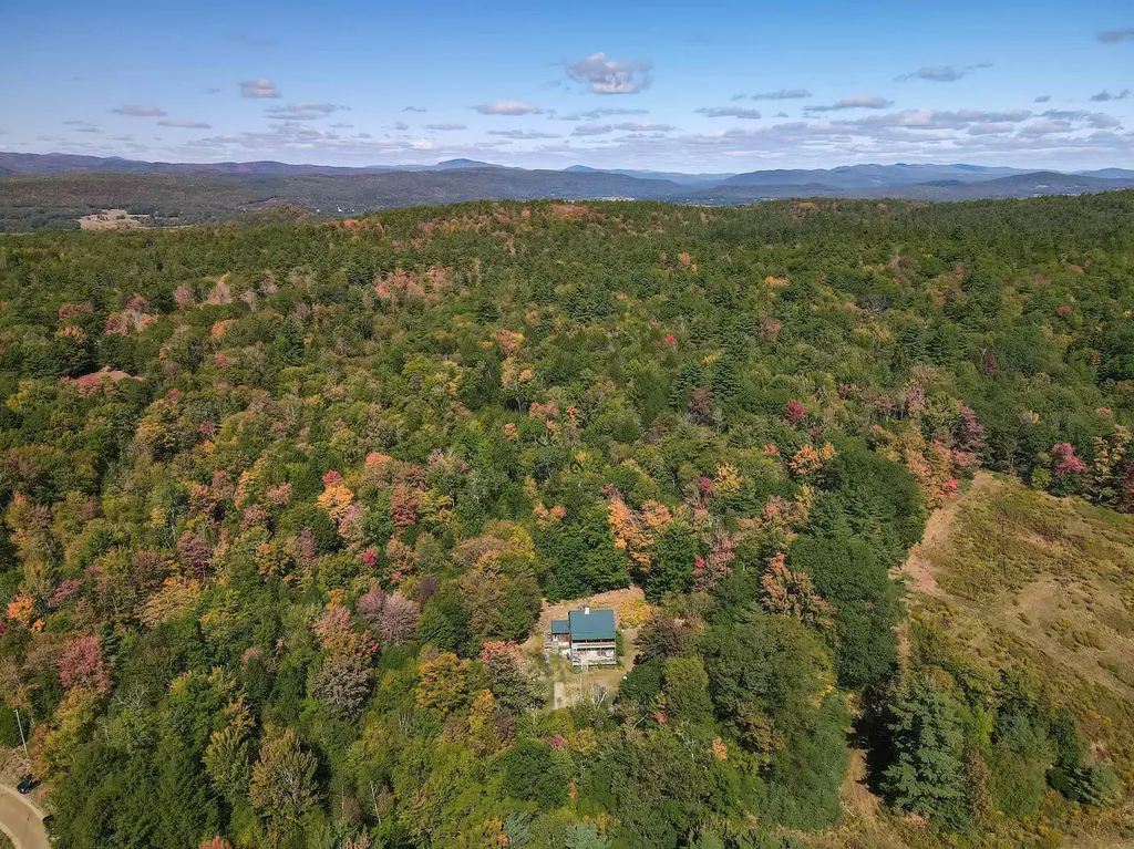 823 Country Land Drive Haverhill NH 03774