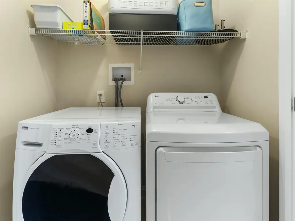 10 Pilgrim Circle Nashua NH 03063