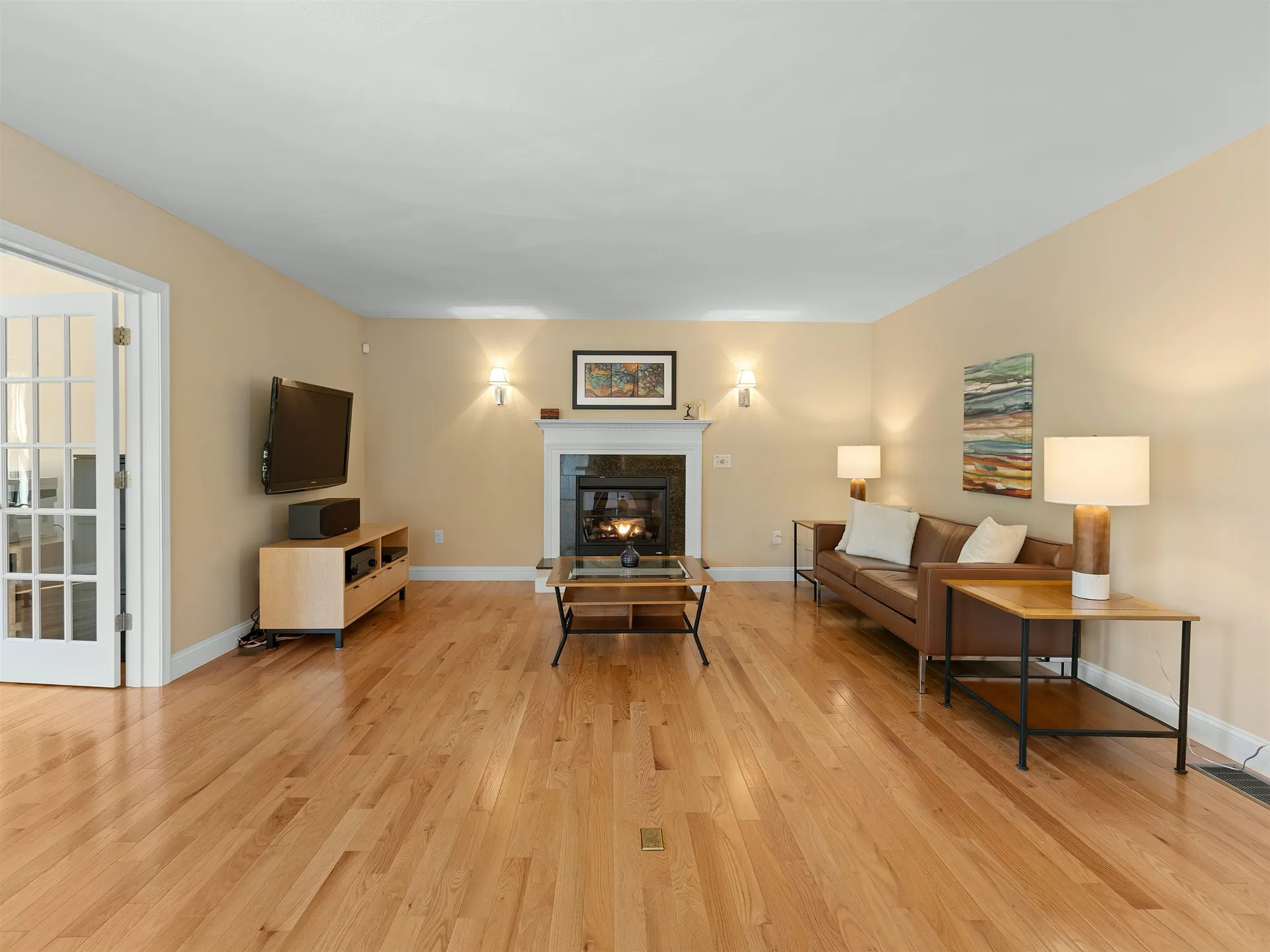 10 Pilgrim Circle Nashua NH 03063