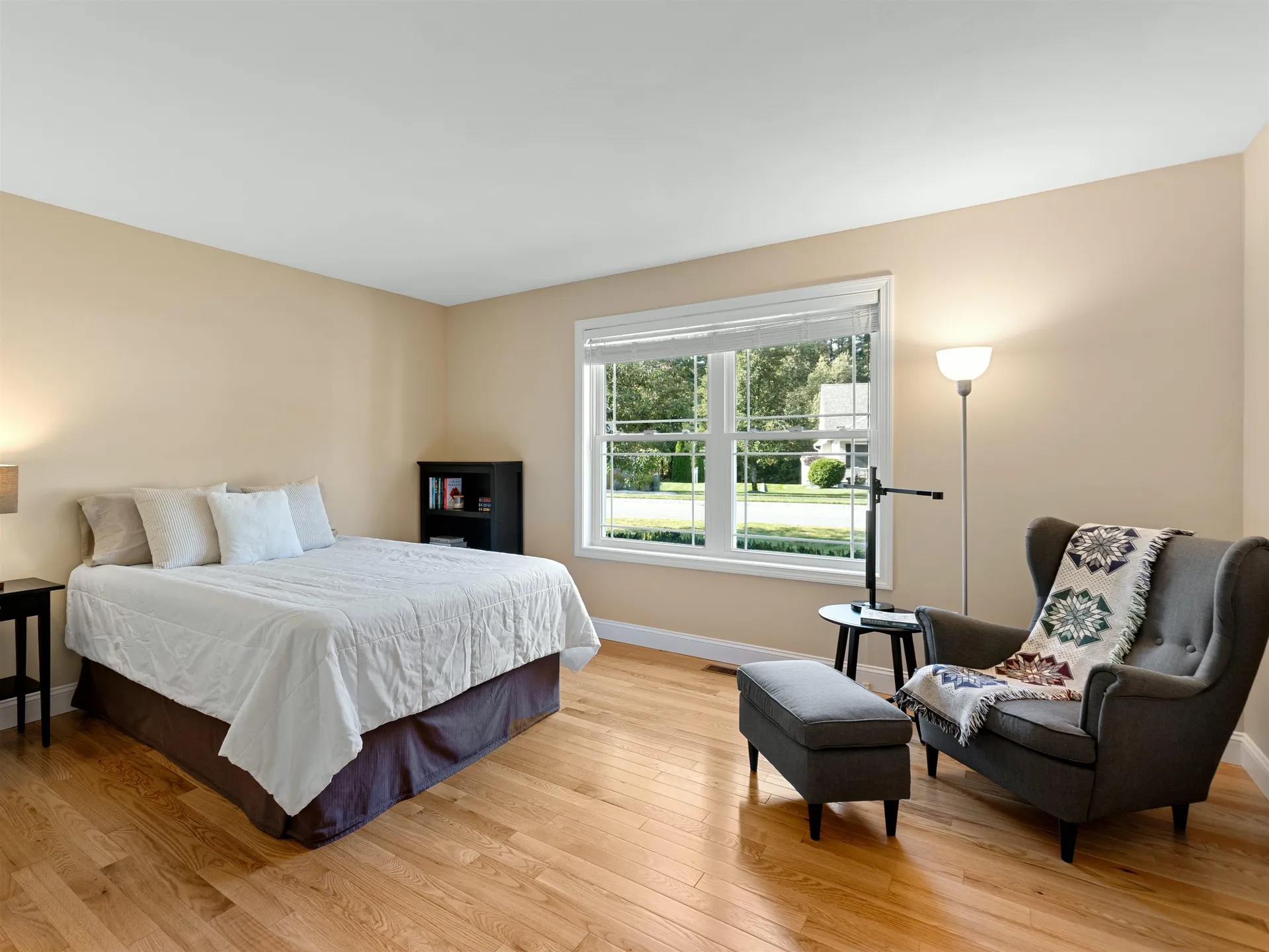 10 Pilgrim Circle Nashua NH 03063