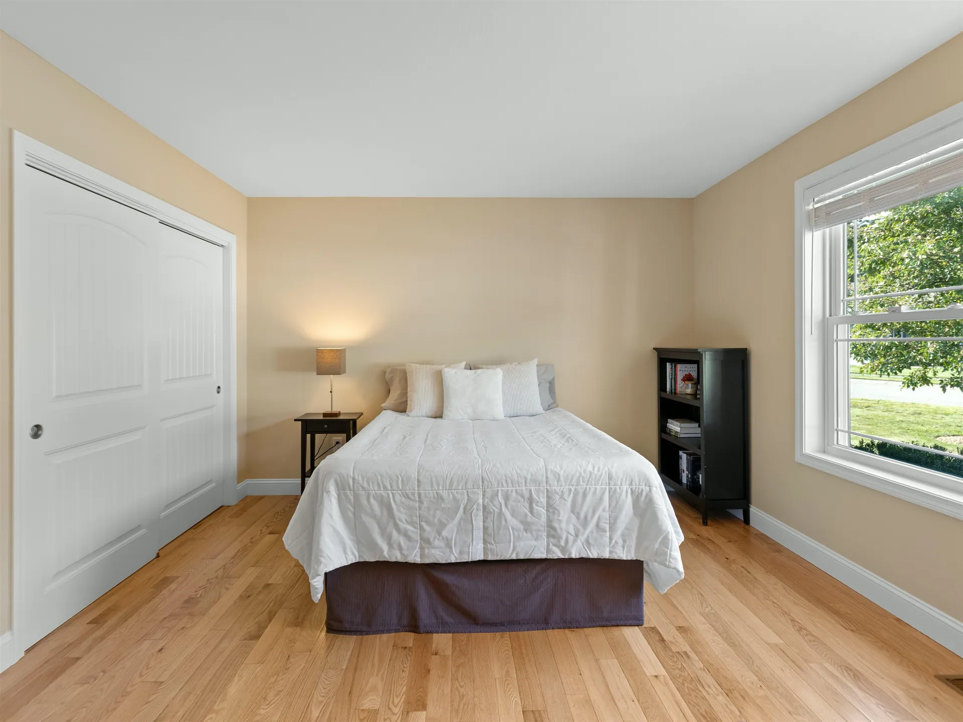 10 Pilgrim Circle Nashua NH 03063