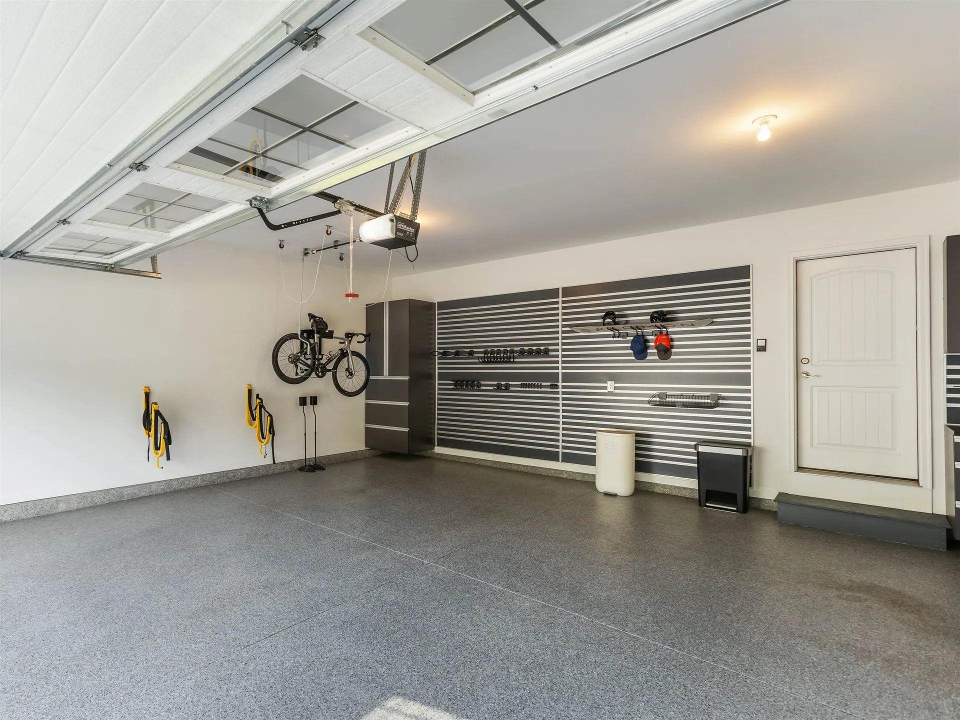 10 Pilgrim Circle Nashua NH 03063