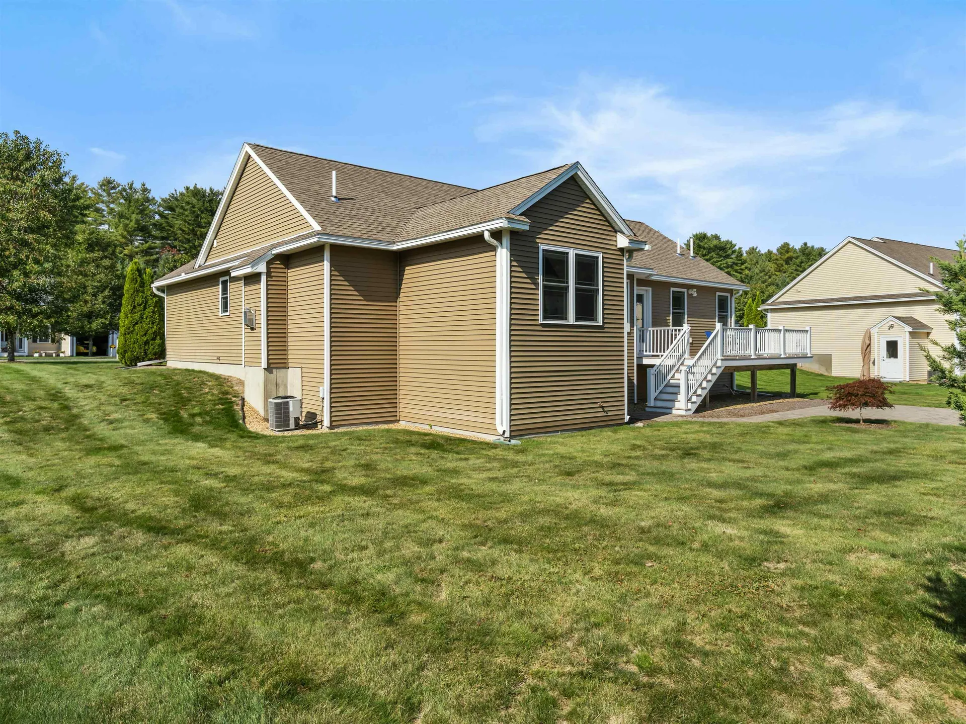 10 Pilgrim Circle Nashua NH 03063