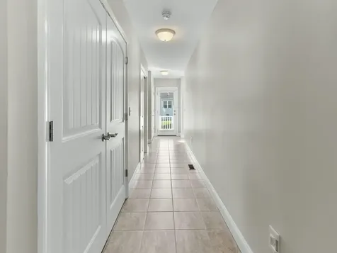 10 Pilgrim Circle Nashua NH 03063