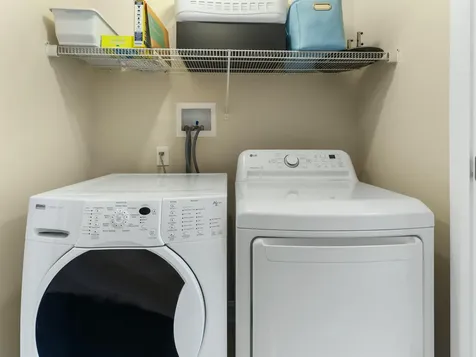 10 Pilgrim Circle Nashua NH 03063