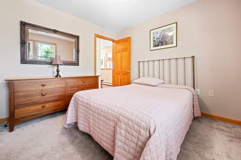 36 Maciver Road Littleton NH 03561