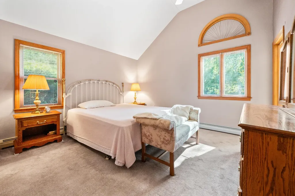 36 Maciver Road Littleton NH 03561