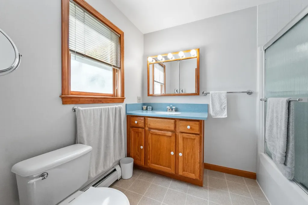 36 Maciver Road Littleton NH 03561