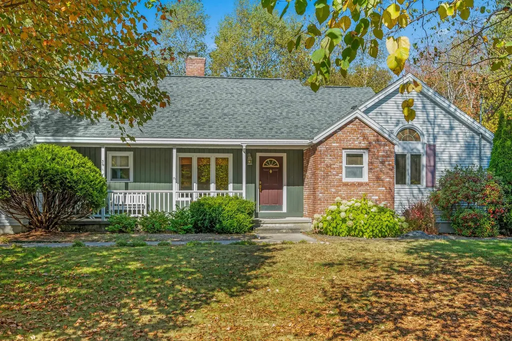 36 Maciver Road Littleton NH 03561