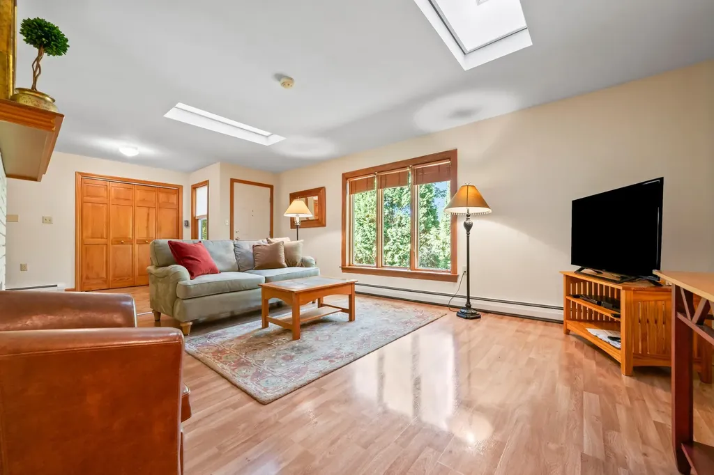 36 Maciver Road Littleton NH 03561