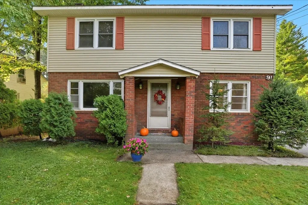 91 Maple Street Essex VT 05452