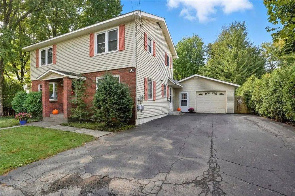 91 Maple Street Essex VT 05452