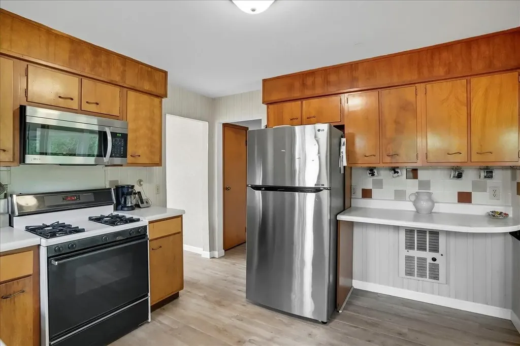 91 Maple Street Essex VT 05452