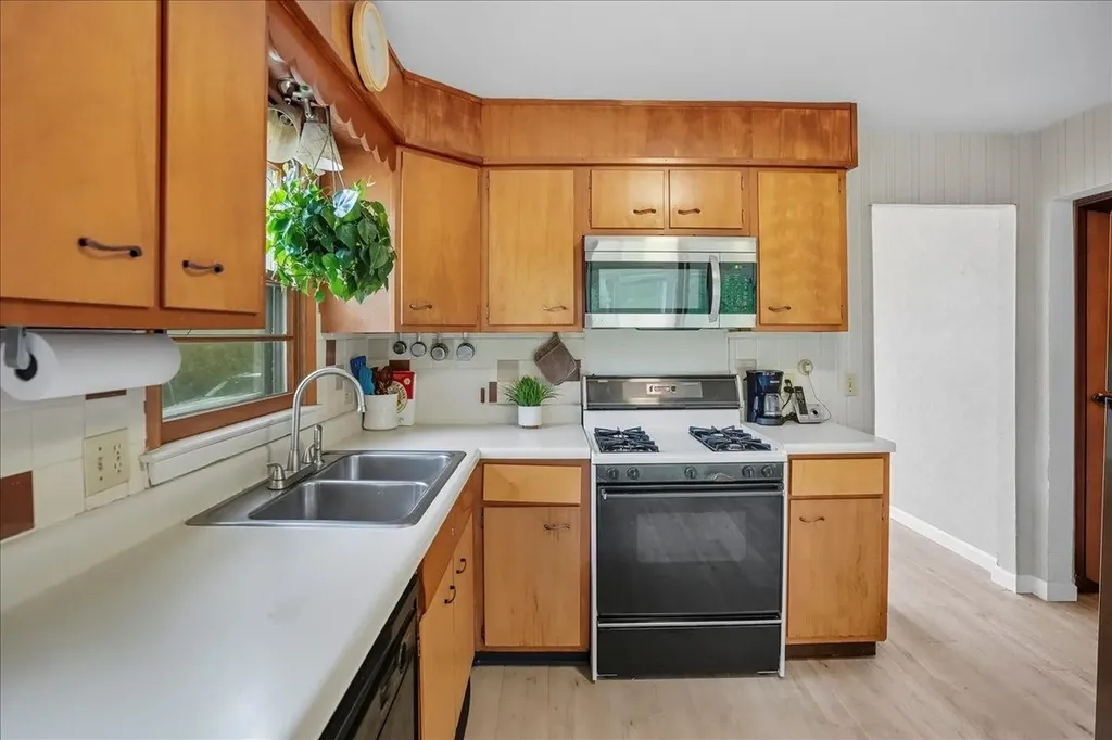 91 Maple Street Essex VT 05452