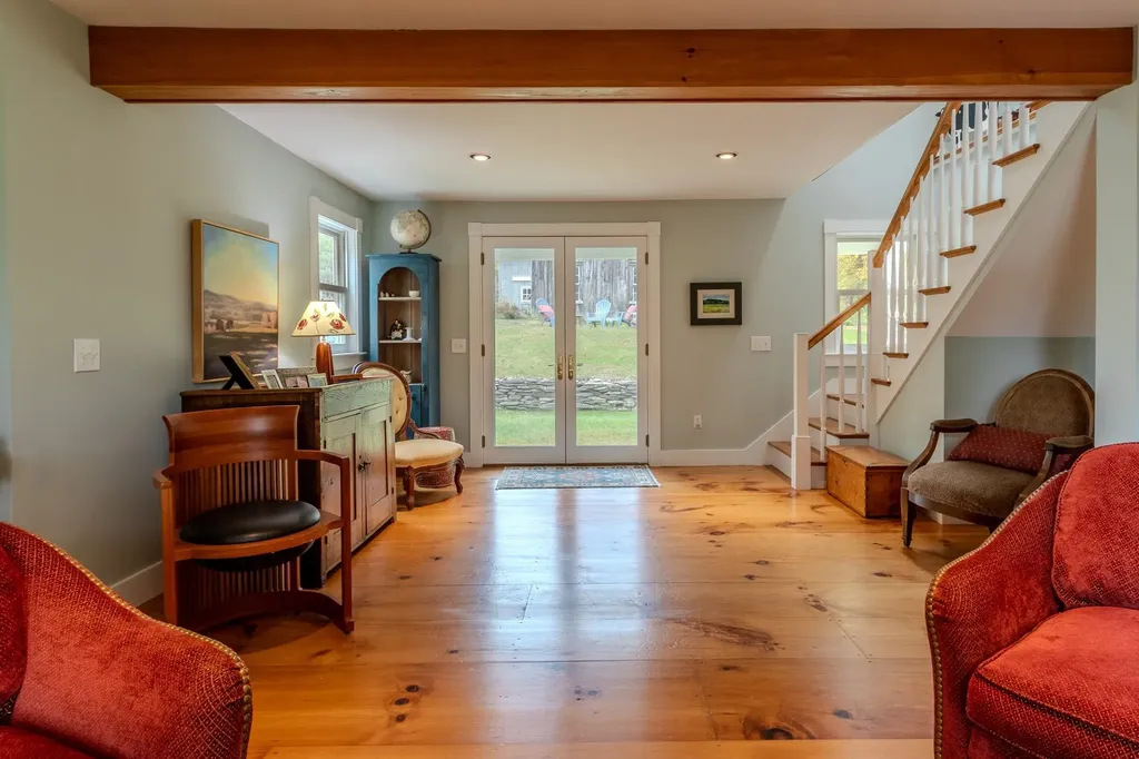 404 Route 10 Orford NH 03777