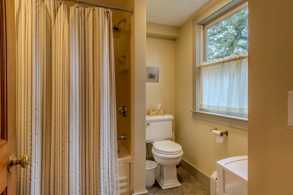 404 Route 10 Orford NH 03777