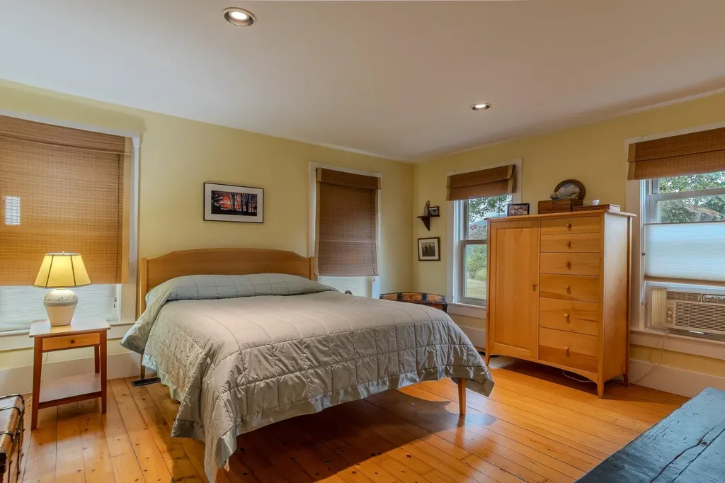 404 Route 10 Orford NH 03777