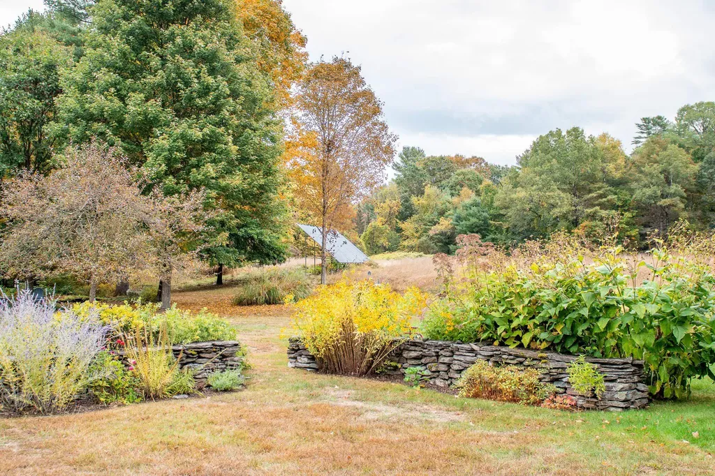 404 Route 10 Orford NH 03777