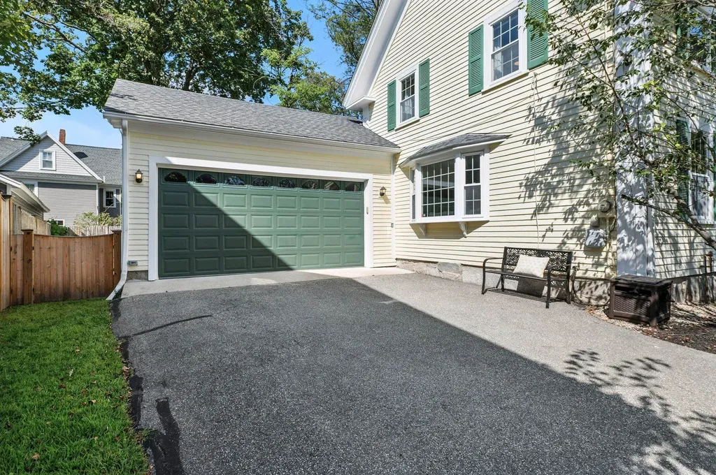 40 Courtland Street Nashua NH 03064