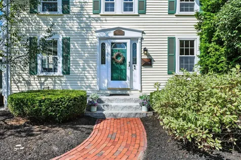 40 Courtland Street Nashua NH 03064