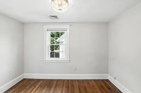 40 Courtland Street Nashua NH 03064