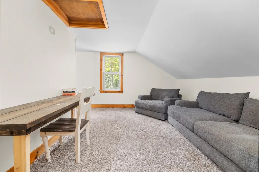 935 Old Manchester Road Peru VT 05152