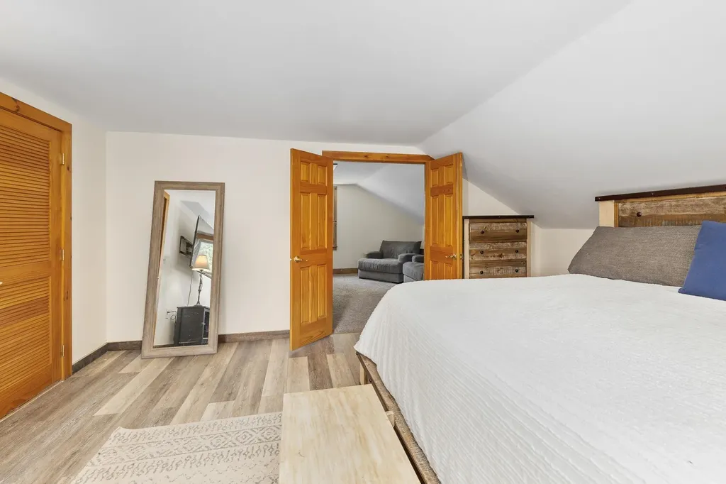 935 Old Manchester Road Peru VT 05152