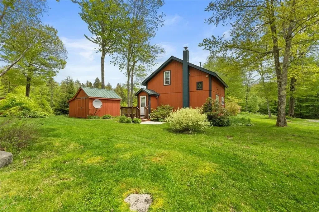 935 Old Manchester Road Peru VT 05152