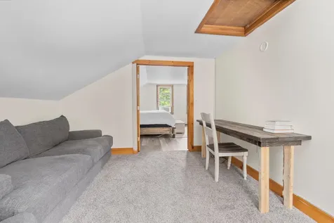 935 Old Manchester Road Peru VT 05152