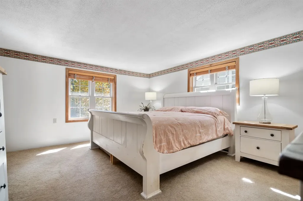 347 Nh Route 175 Holderness NH 03245