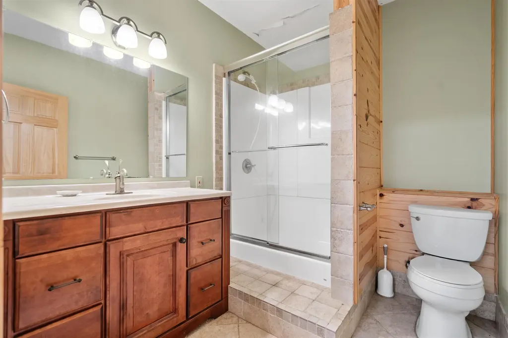 347 Nh Route 175 Holderness NH 03245