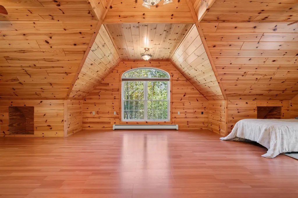 347 Nh Route 175 Holderness NH 03245