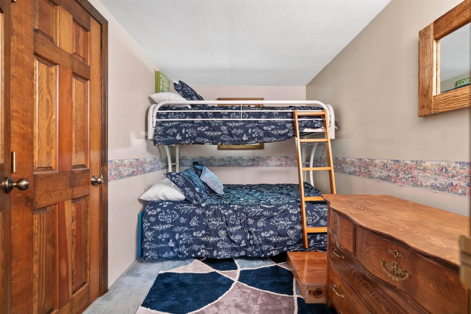 347 Nh Route 175 Holderness NH 03245